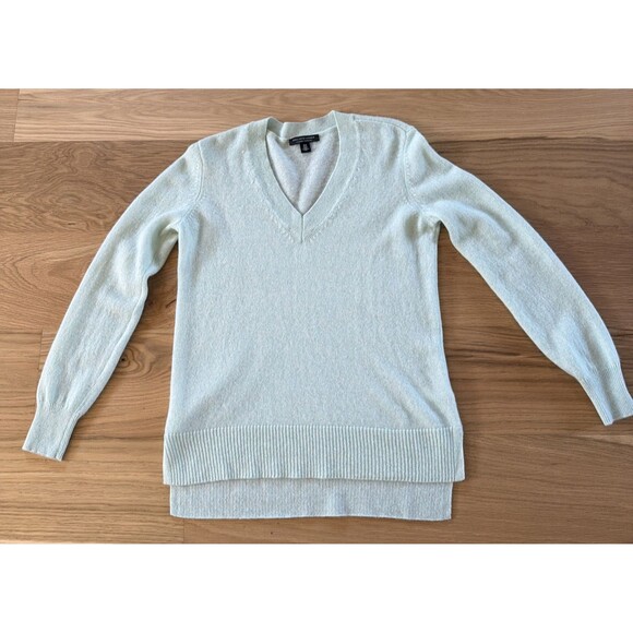 Sax Fifth Avenue 100% Cashmere Mint Green V Neck Sweater XS Old Money Soft Cozy - Picture 2 of 12